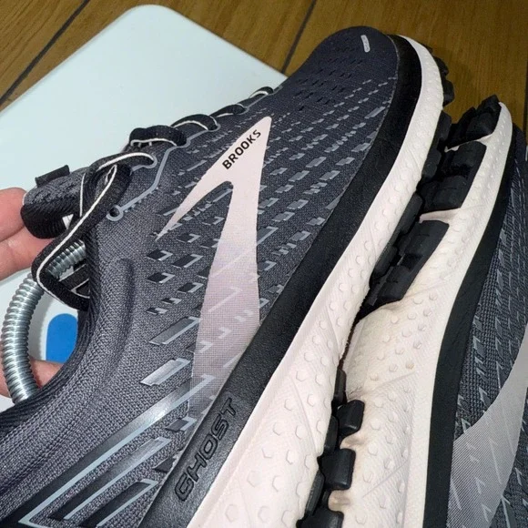 Brooks Ghost 13 Women's Running Shoes Gray Pink Size 8 Medium B NWVB - Picture 9 of 16